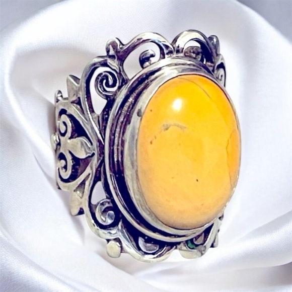 Bohemian ornate handmade Nepal 925 silver ring - Picture 8 of 8